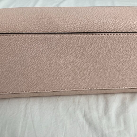 Guess Hand Bag - Picture 4 of 5